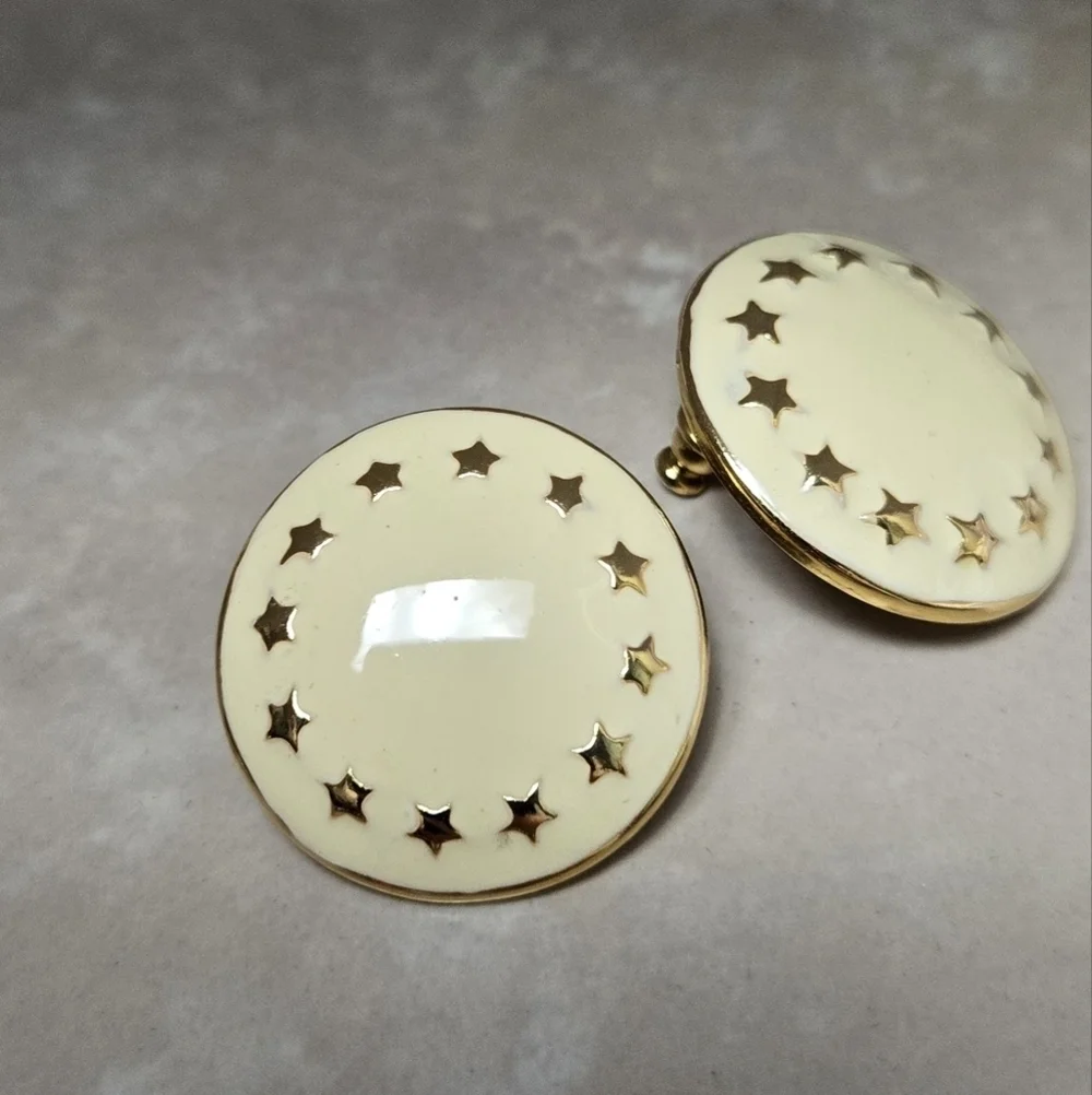 Vintage Cream Gold Stars Round Enamel Earrings